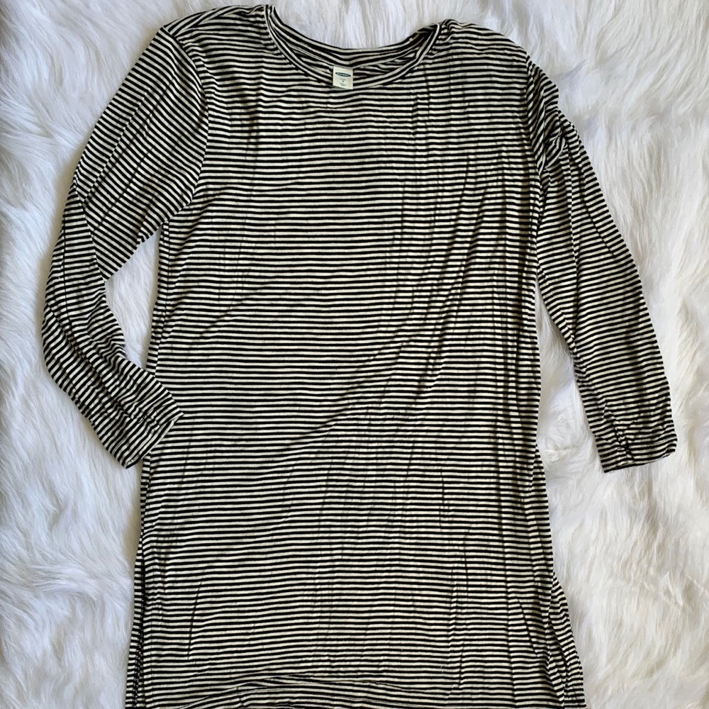 ✨ALL ITEMS $5 ✨ Old Navy Striped Luxe Tunic